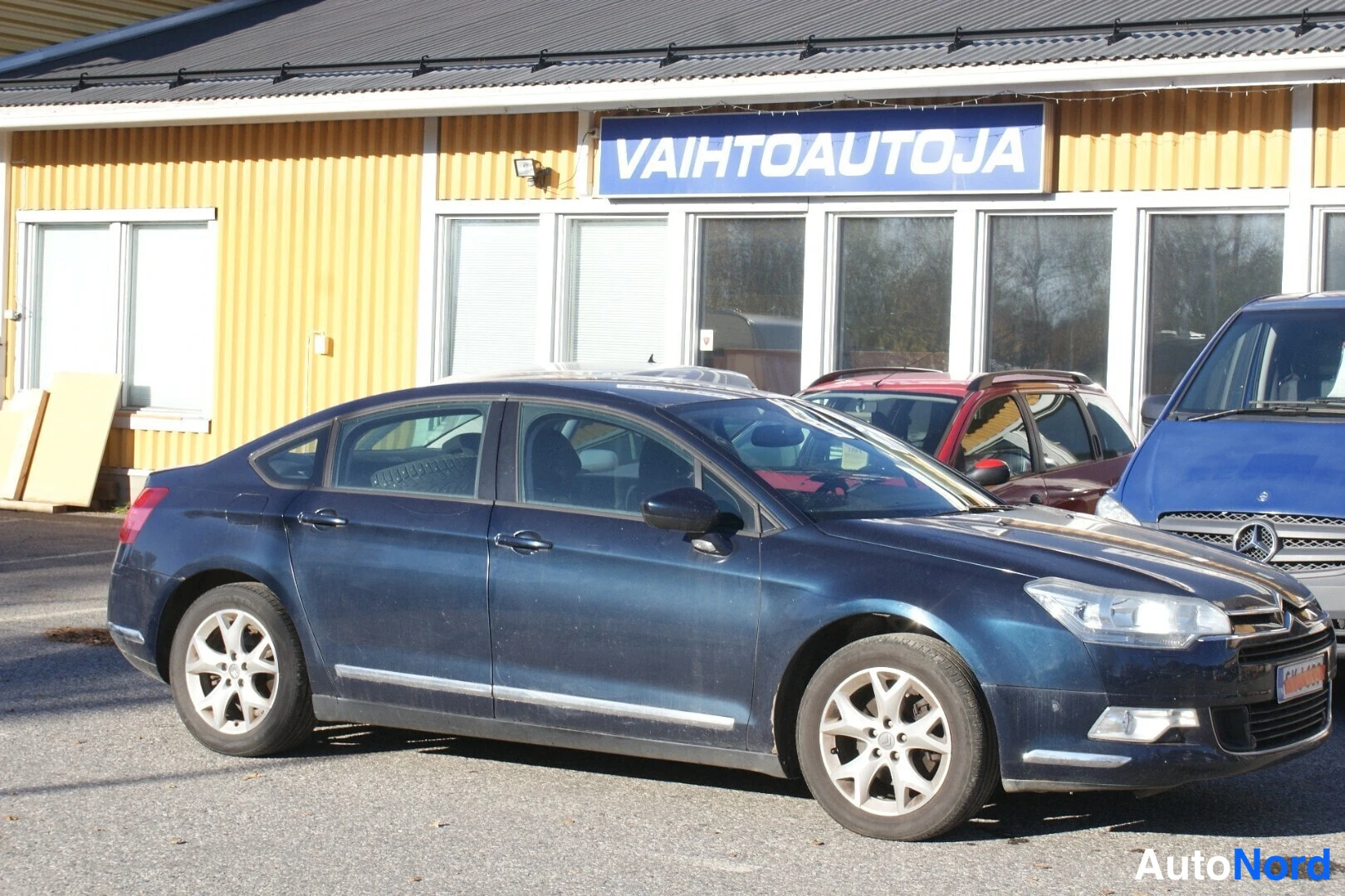 Sininen Citroen C5 2010, etuviisto, keula oikealle, kuva 2