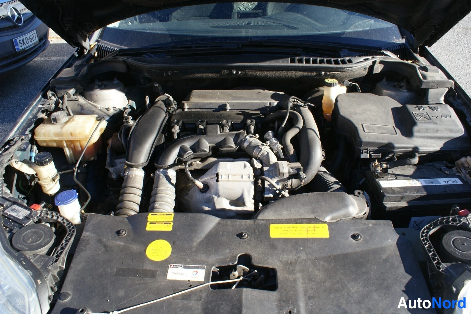 Sininen Citroen C5 2010, moottoritila, kuva 10