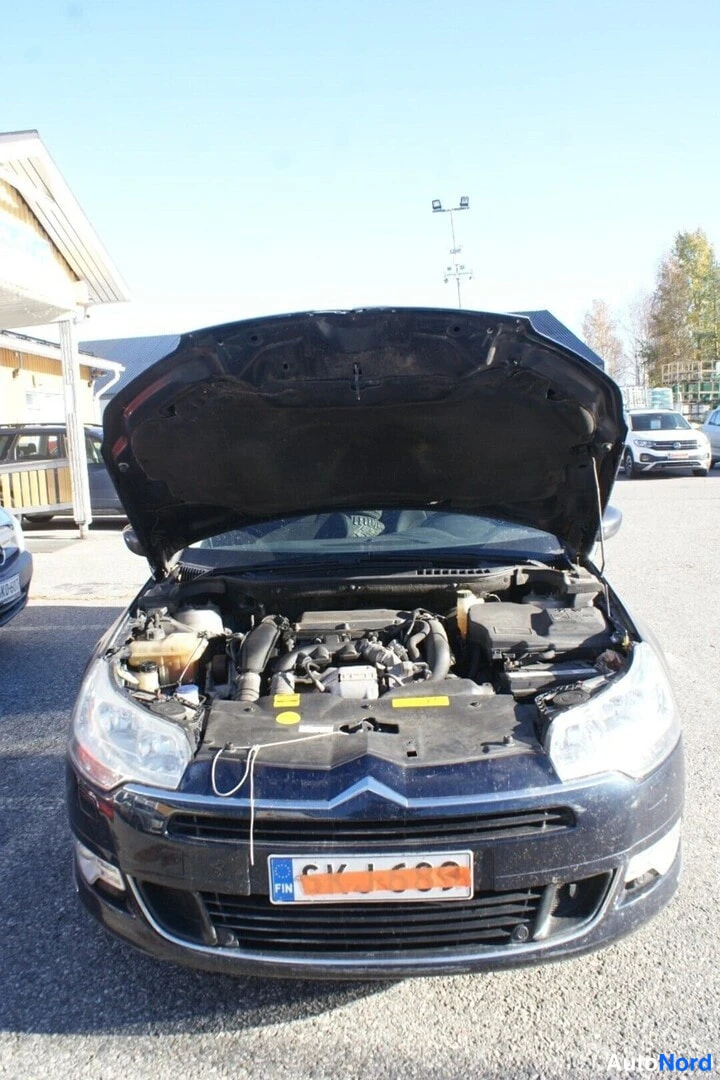 Sininen Citroen C5 2010, edestä, kuva 3