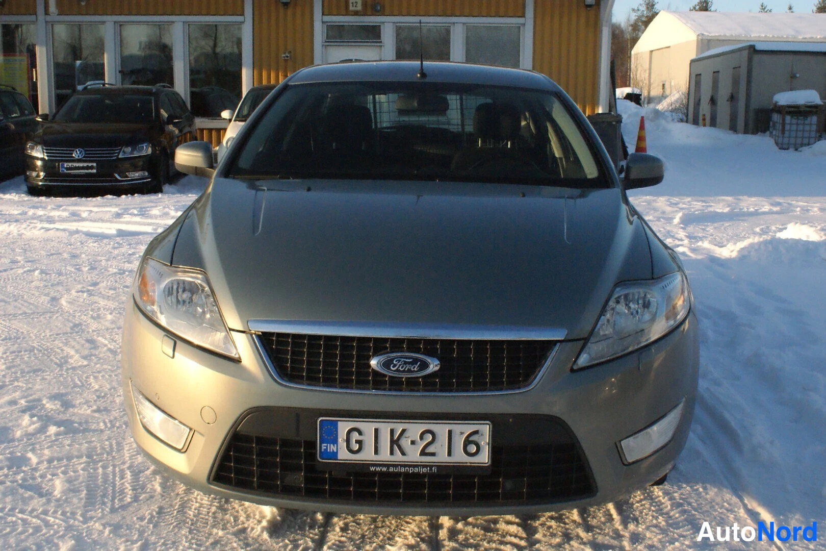 Vihreä Ford Mondeo 2009, edestä, kuva 3