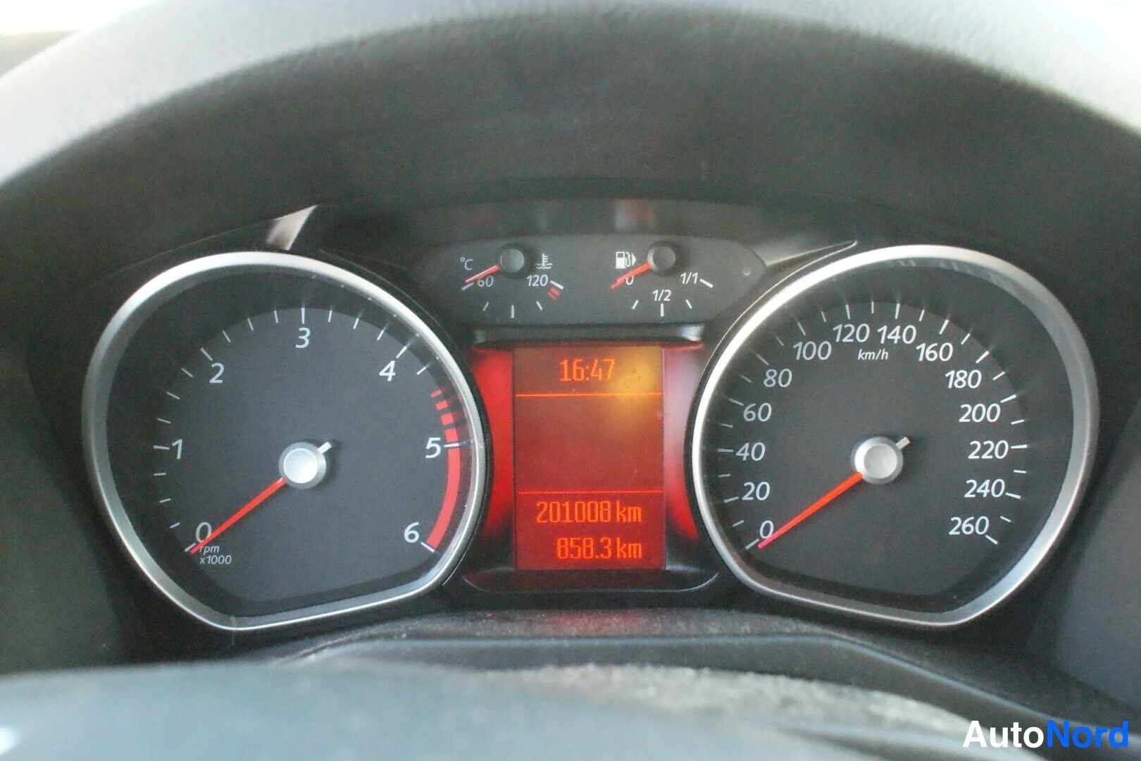 Vihreä Ford Mondeo 2009, yksityiskohta, kuva 11