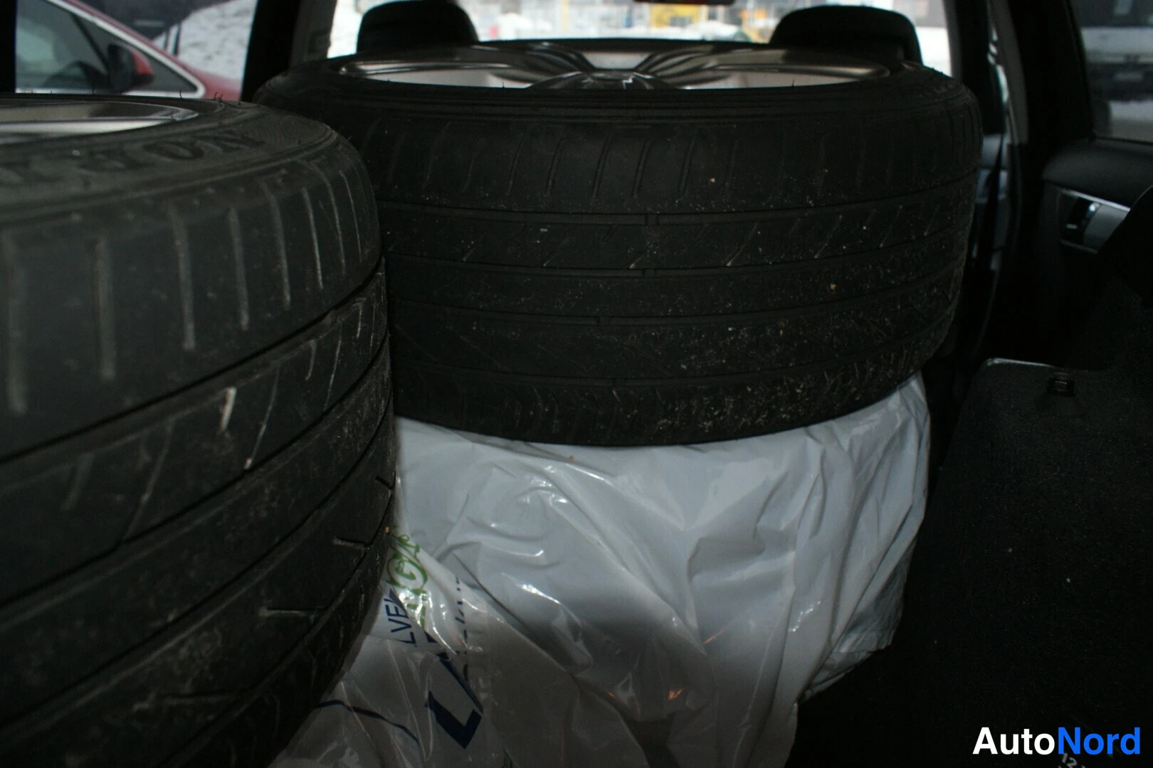 Musta Mercedes-Benz C 250 CDI 4MATIC 2011, tavaratila, kuva 20