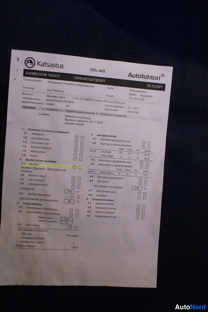 Musta Mercedes-Benz C 250 CDI 4MATIC 2011, kuva 26