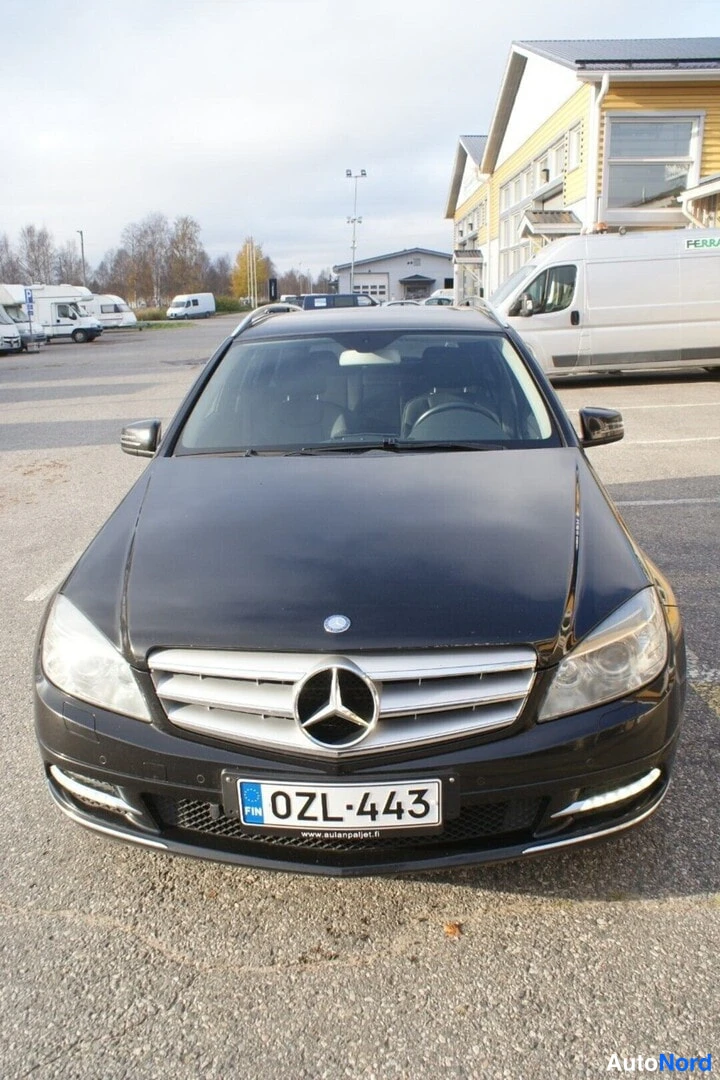 Musta Mercedes-Benz C 250 CDI 4MATIC 2011, etuviisto, keula oikealle, kuva 3