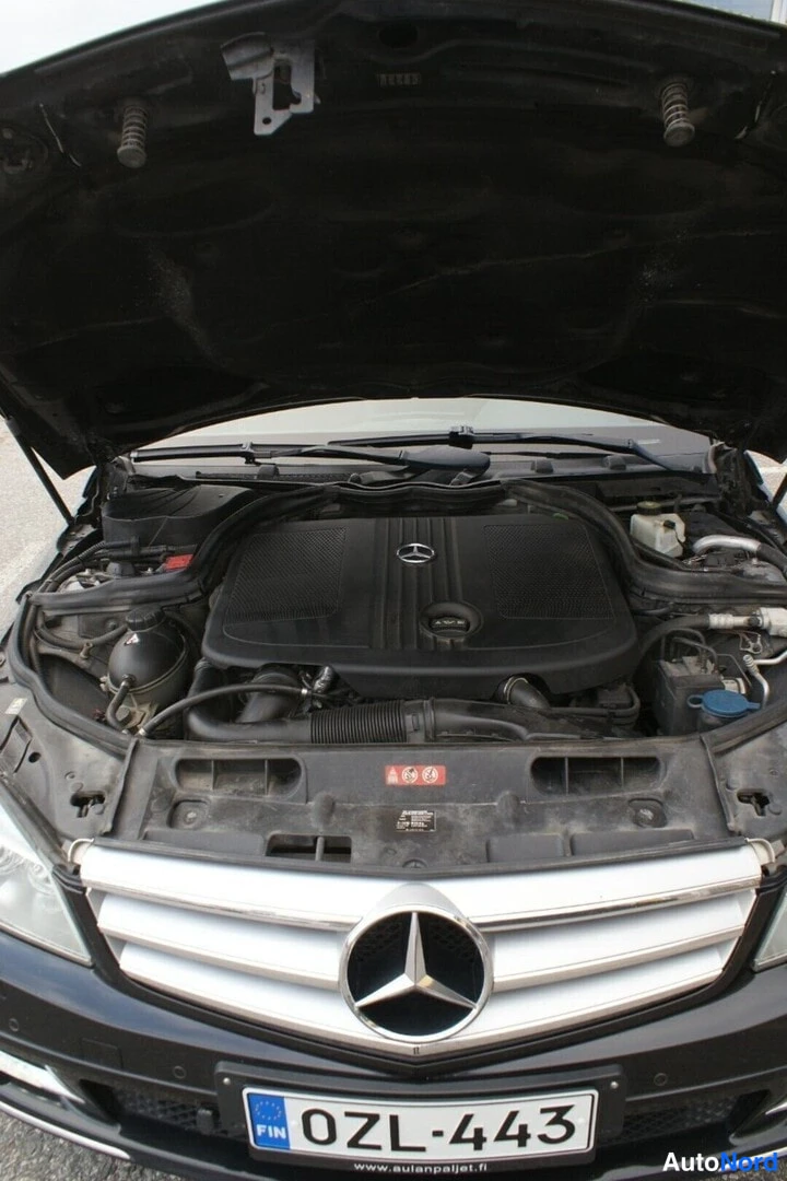 Musta Mercedes-Benz C 250 CDI 4MATIC 2011, moottoritila, kuva 21