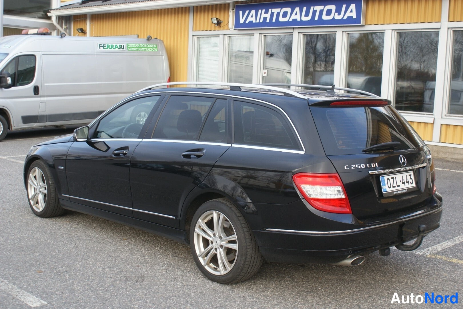 Musta Mercedes-Benz C 250 CDI 4MATIC 2011, takaviisto, kuva 6