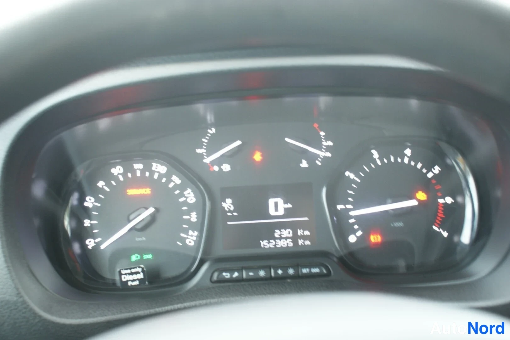 Musta Toyota Proace 2018, yksityiskohta, kuva 21