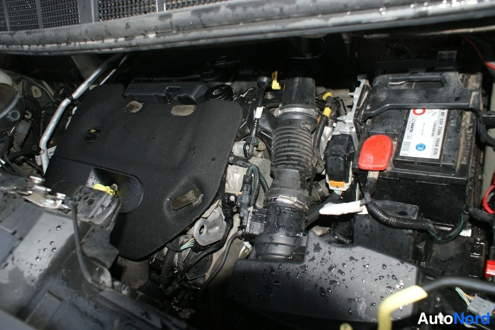 Musta Toyota Proace 2018, yksityiskohta, kuva 22