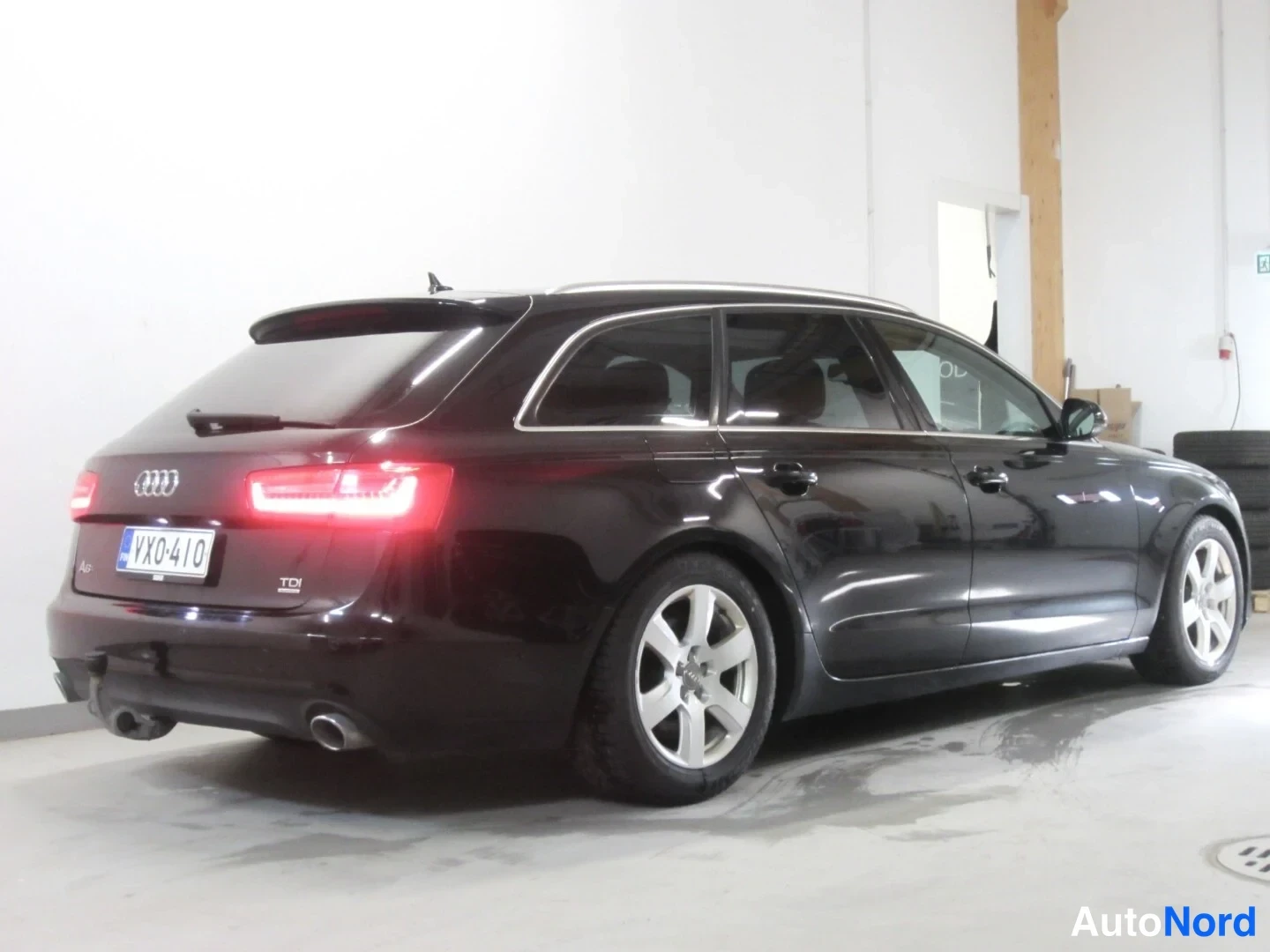 Musta Audi A6 2012, takaviisto, kuva 6