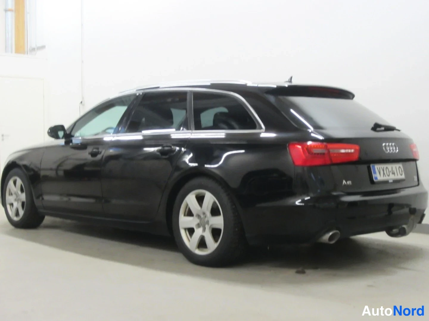 Musta Audi A6 2012, takaviisto, kuva 5