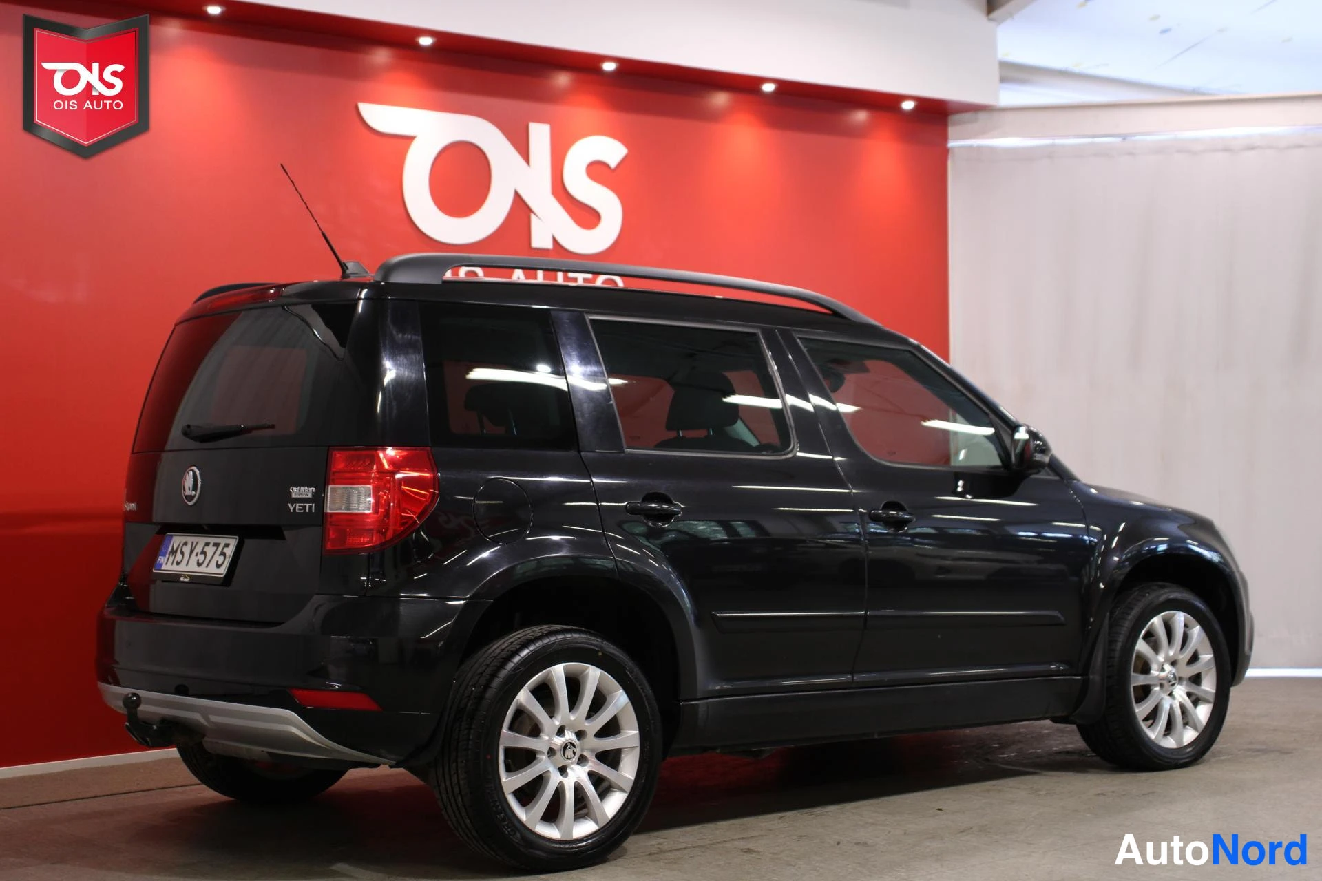 Musta Skoda Yeti 2016, takaviisto, kuva 7