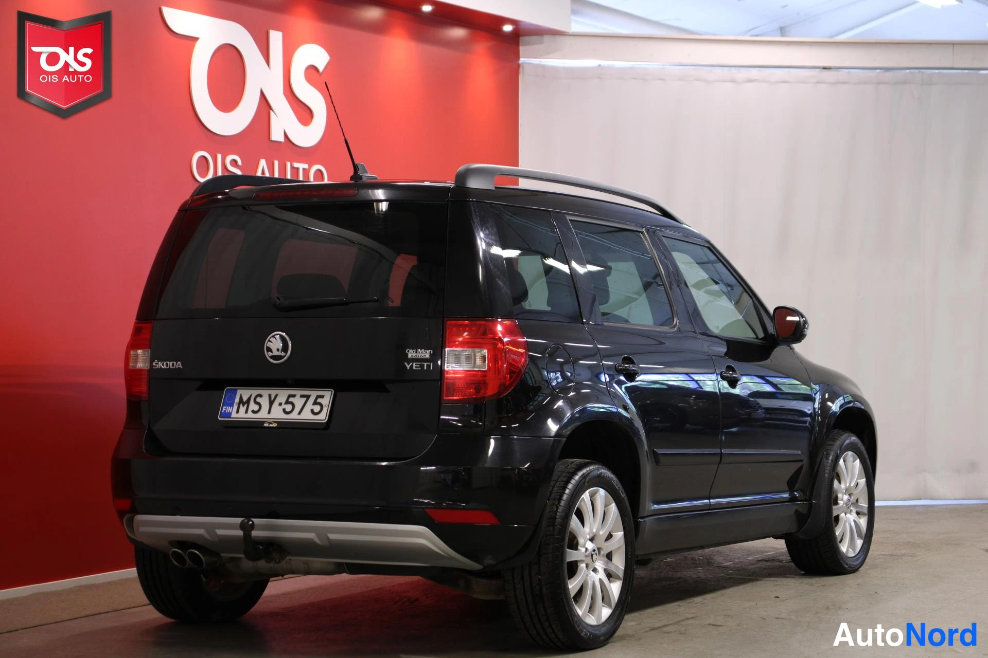 Musta Skoda Yeti 2016, takaviisto, kuva 8