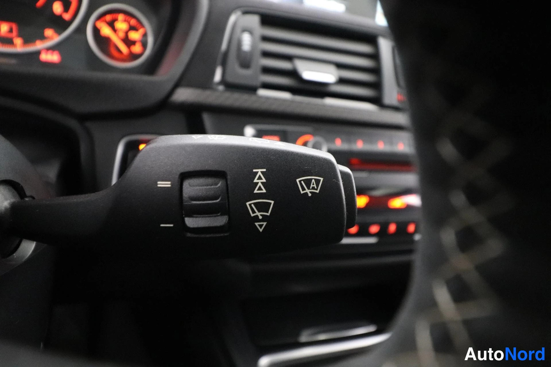 Harmaa BMW 330d 2014, kuva 37
