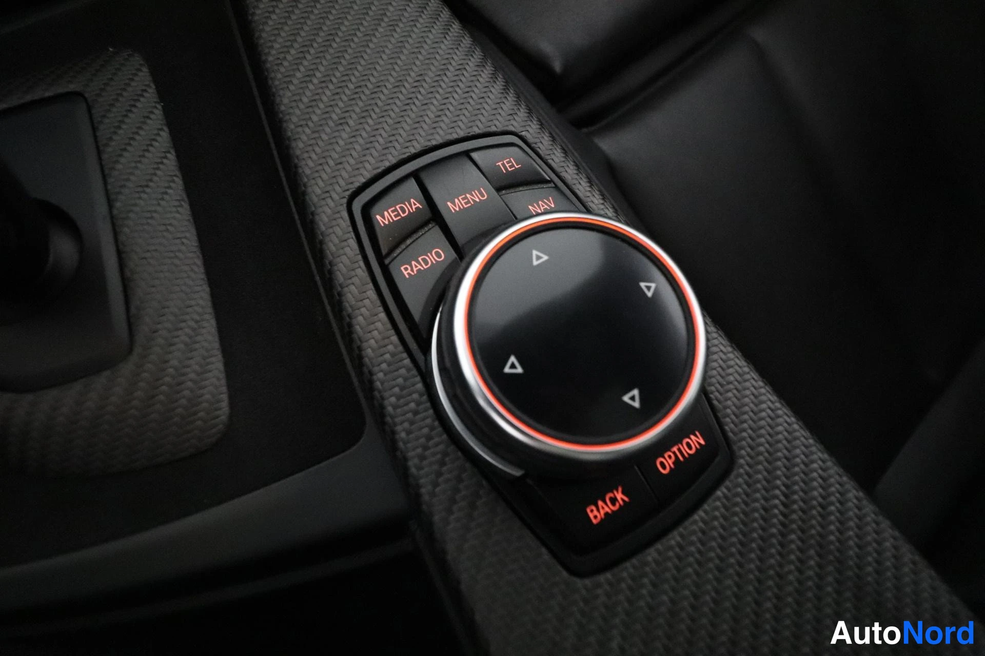 Harmaa BMW 330d 2014, yksityiskohta, kuva 24