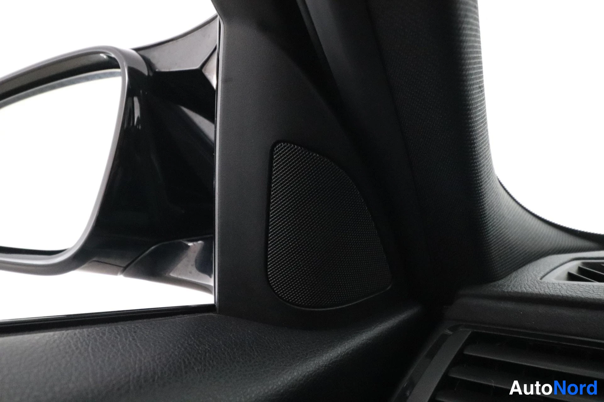 Harmaa BMW 330d 2014, yksityiskohta, kuva 28