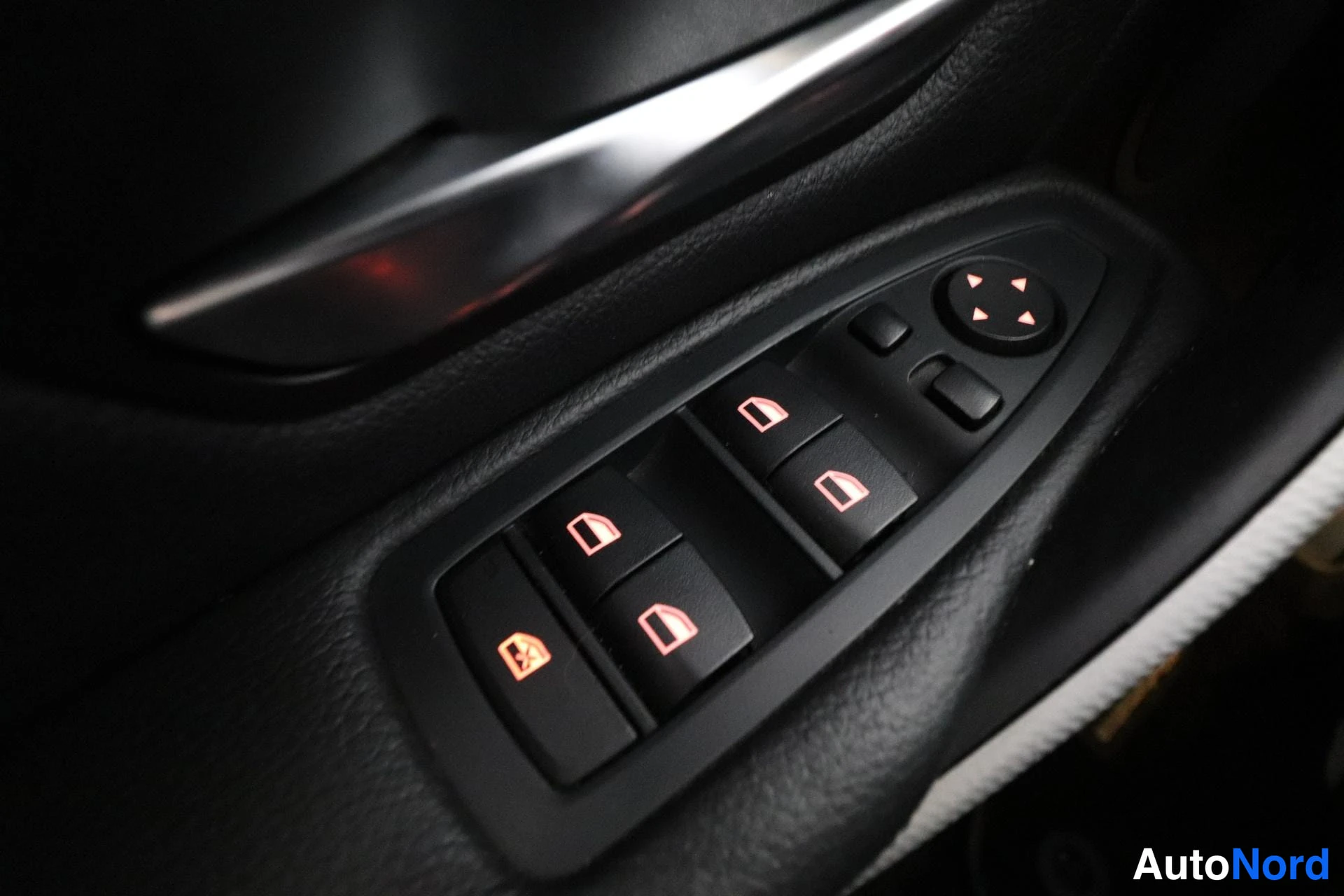 Harmaa BMW 330d 2014, yksityiskohta, kuva 29