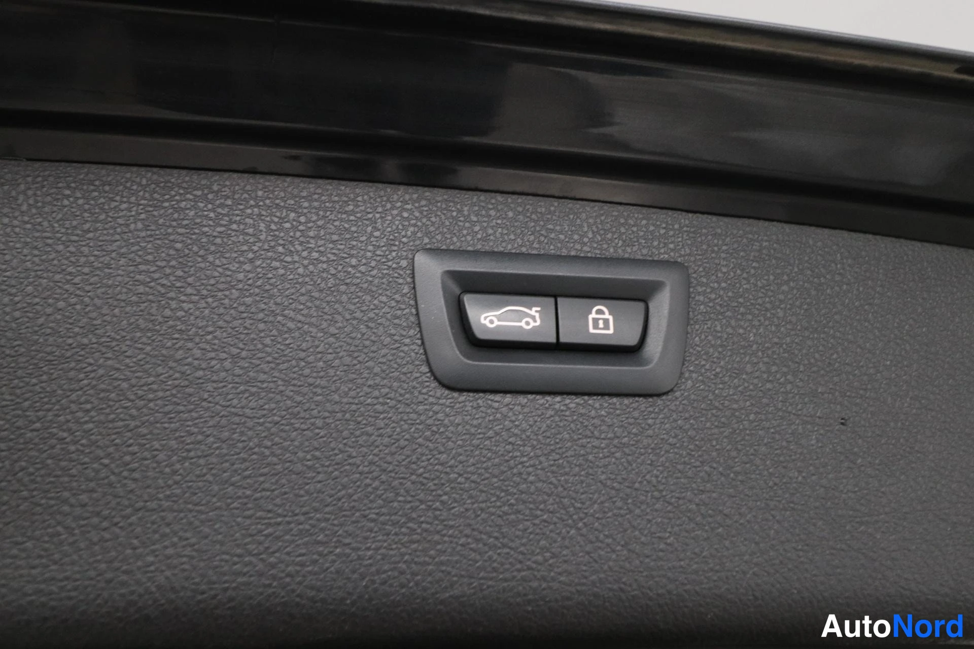 Harmaa BMW 330d 2014, yksityiskohta, kuva 30