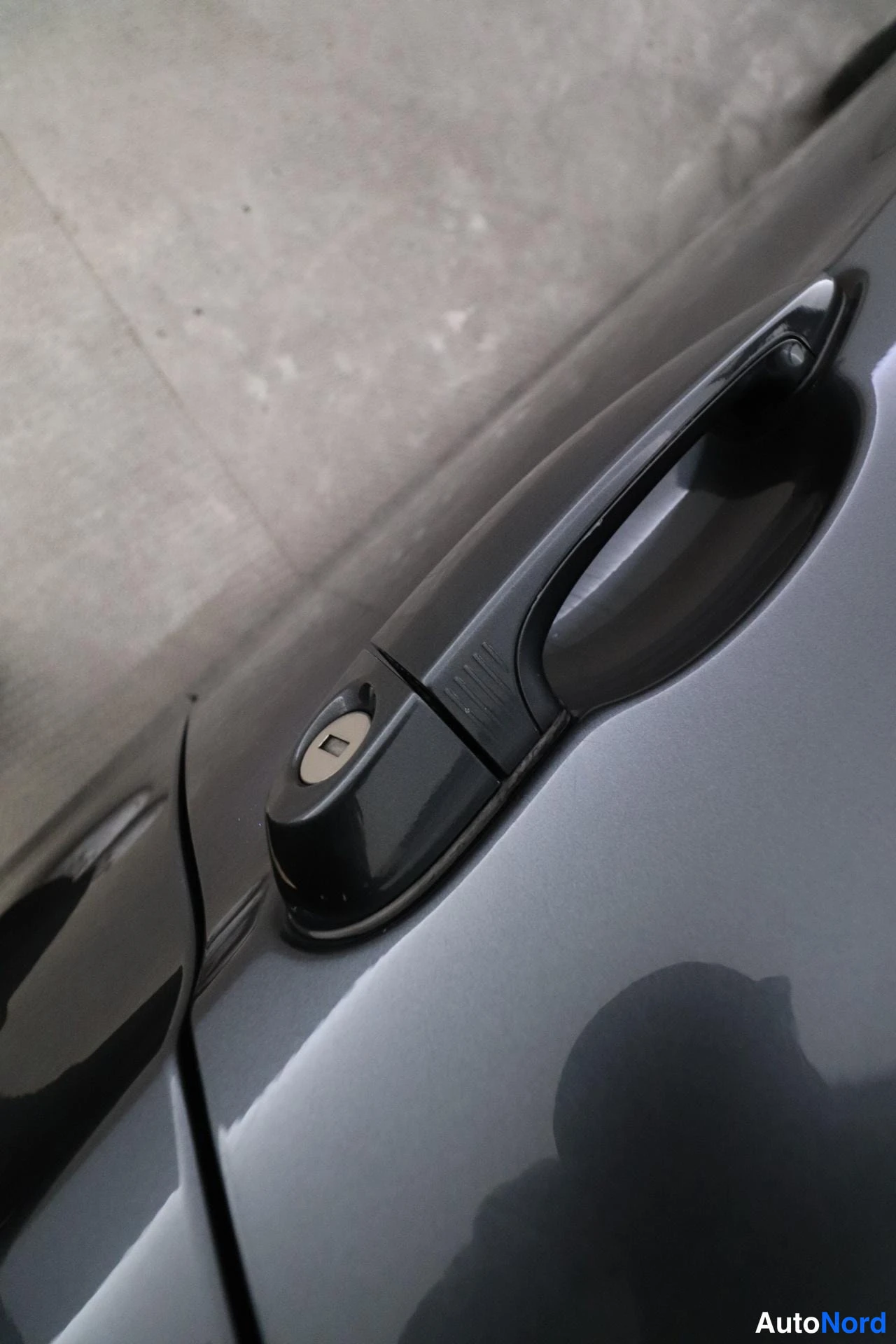 Harmaa BMW 330d 2014, yksityiskohta, kuva 35