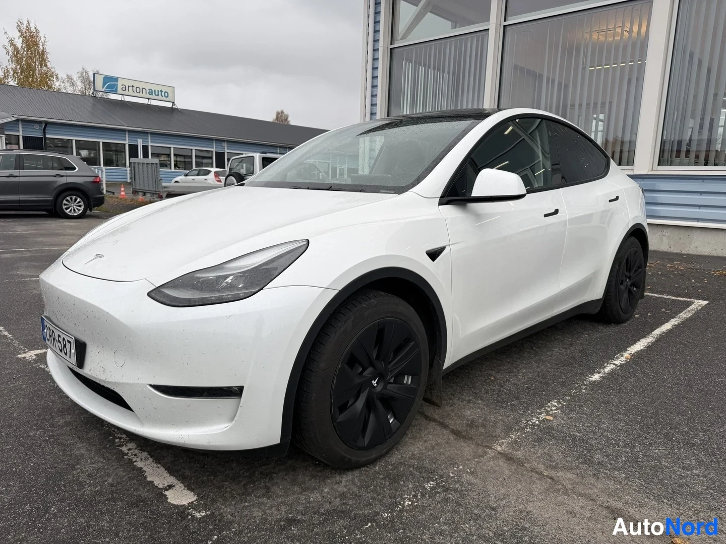 Tesla Model Y Long Range 2023