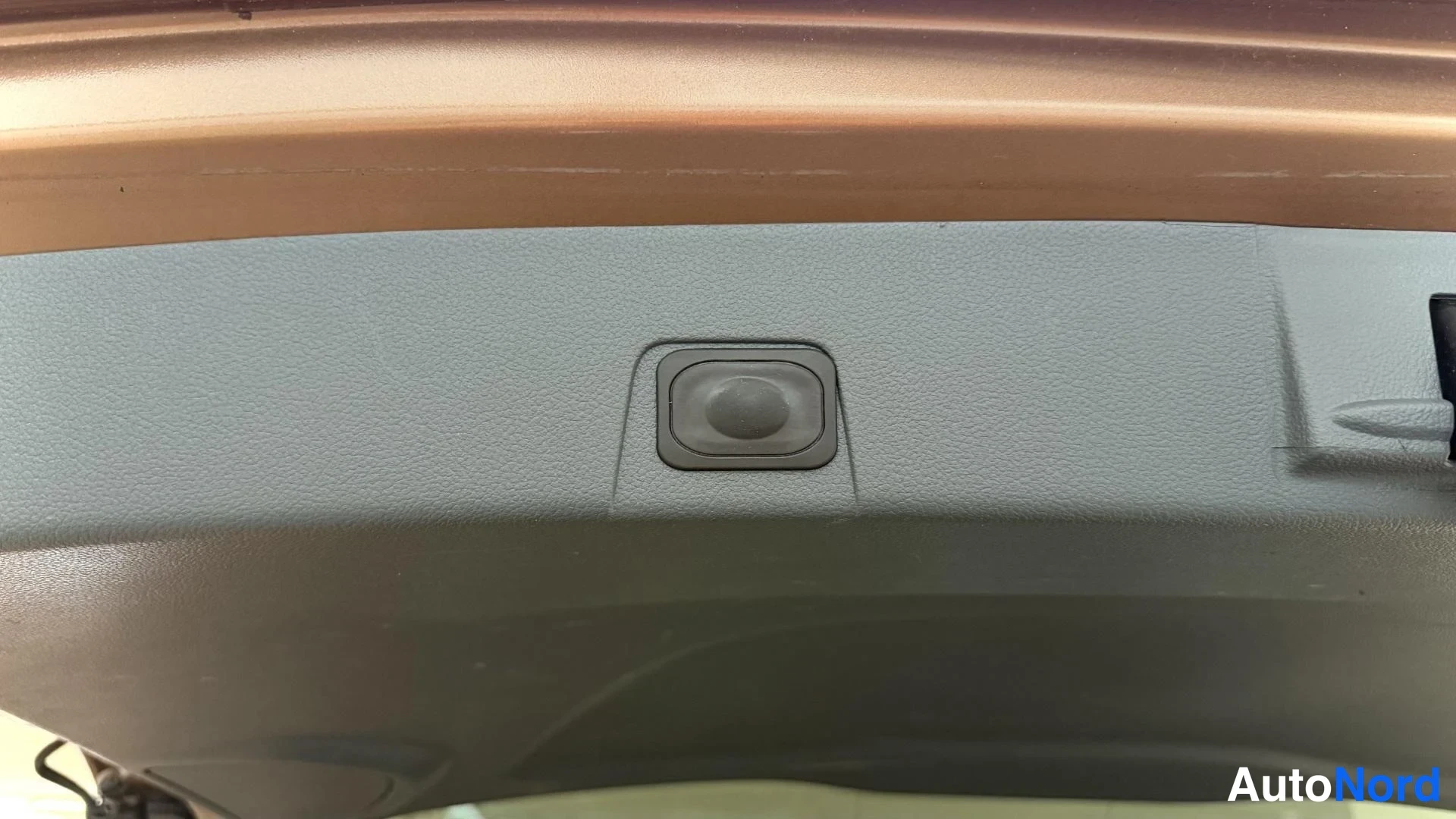 Ruskea Ford Grand C-Max 2015, yksityiskohta, kuva 16