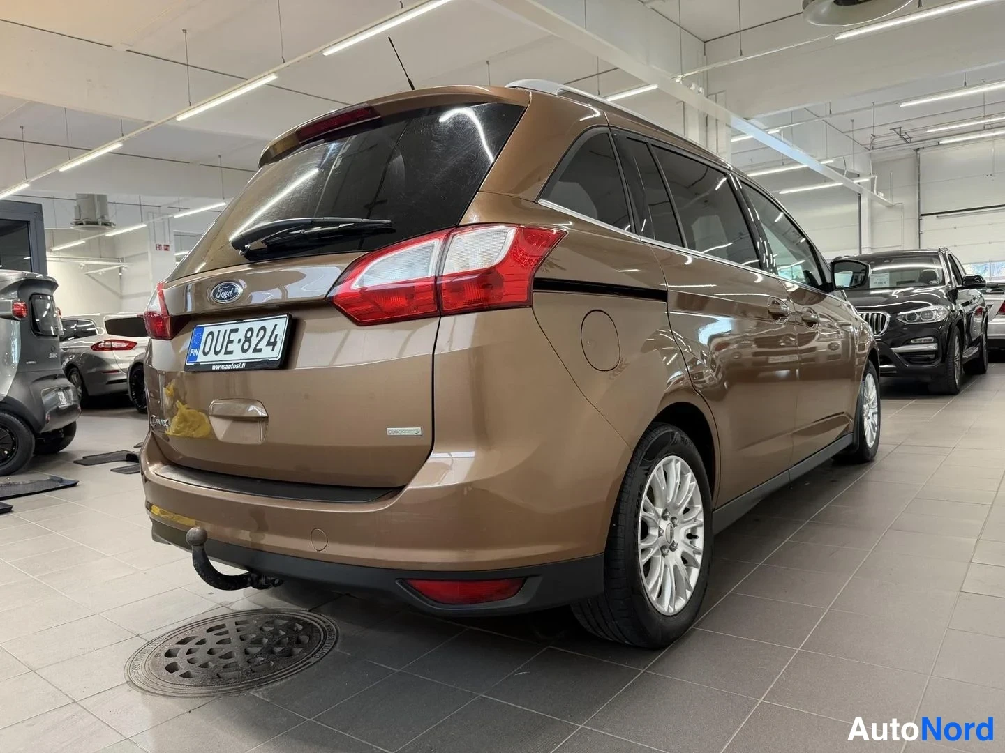 Ruskea Ford Grand C-Max 2015, takaviisto, kuva 5