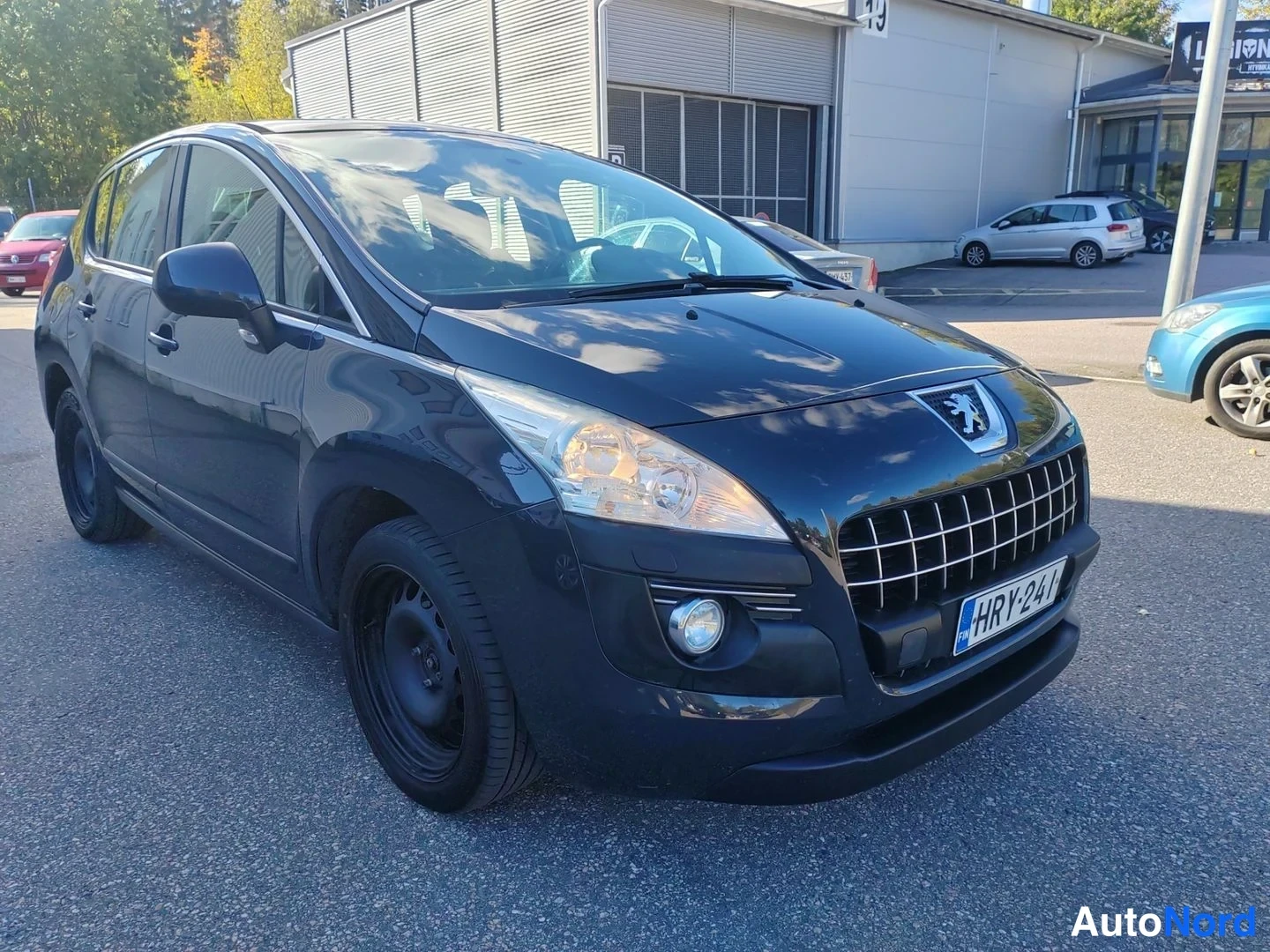 Harmaa Peugeot 3008 2010, etuviisto, keula oikealle, kuva 2