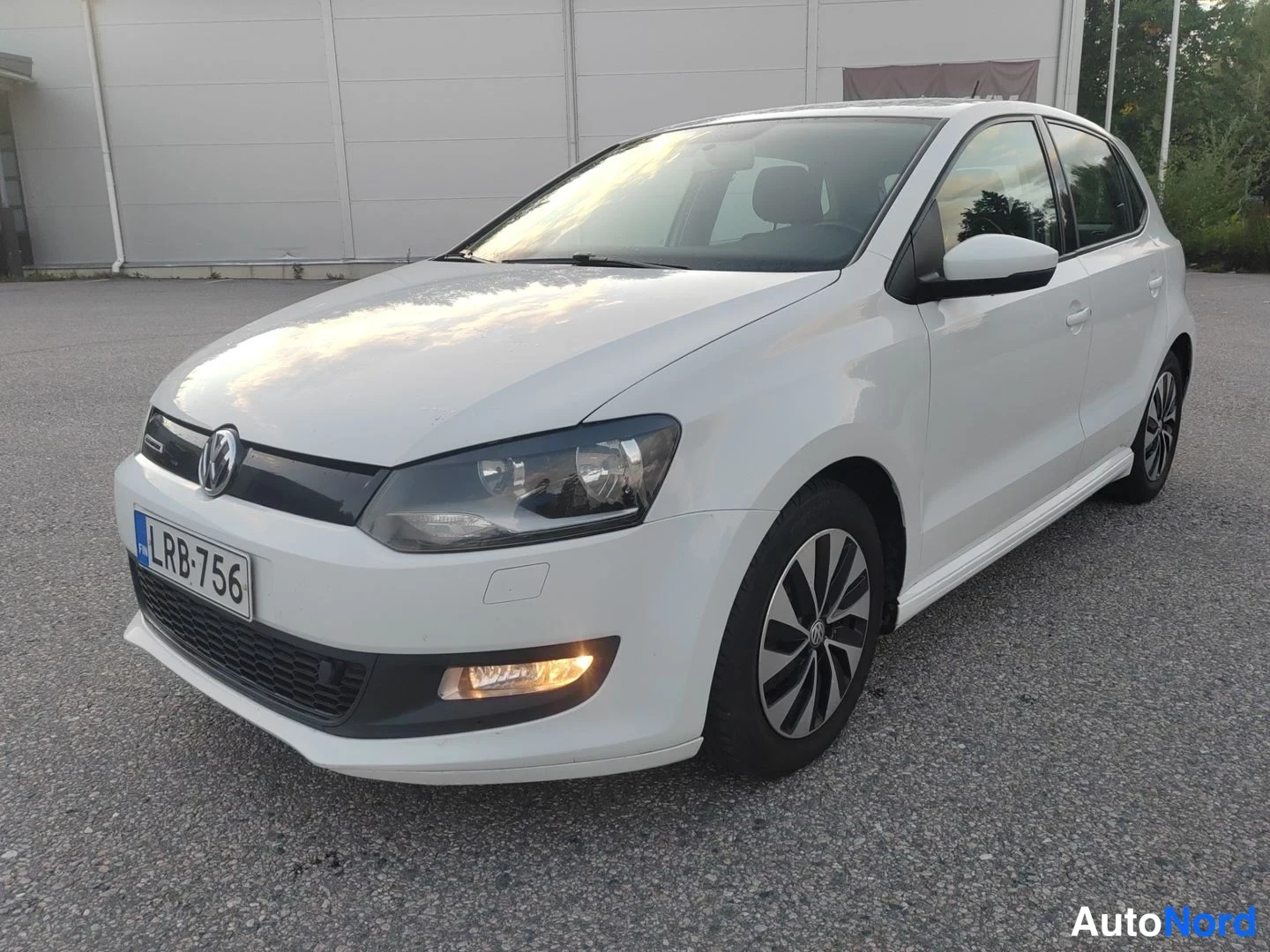 Volkswagen Polo BlueMotion 95 hp 2015
