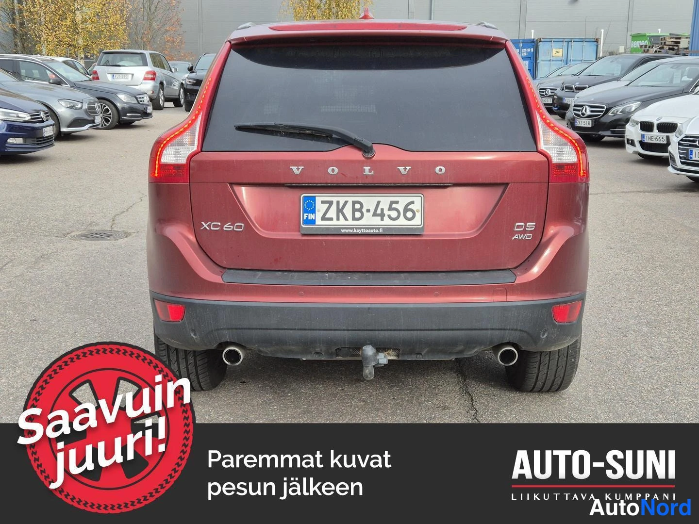 Punainen Volvo XC60 2013, takaa, kuva 5