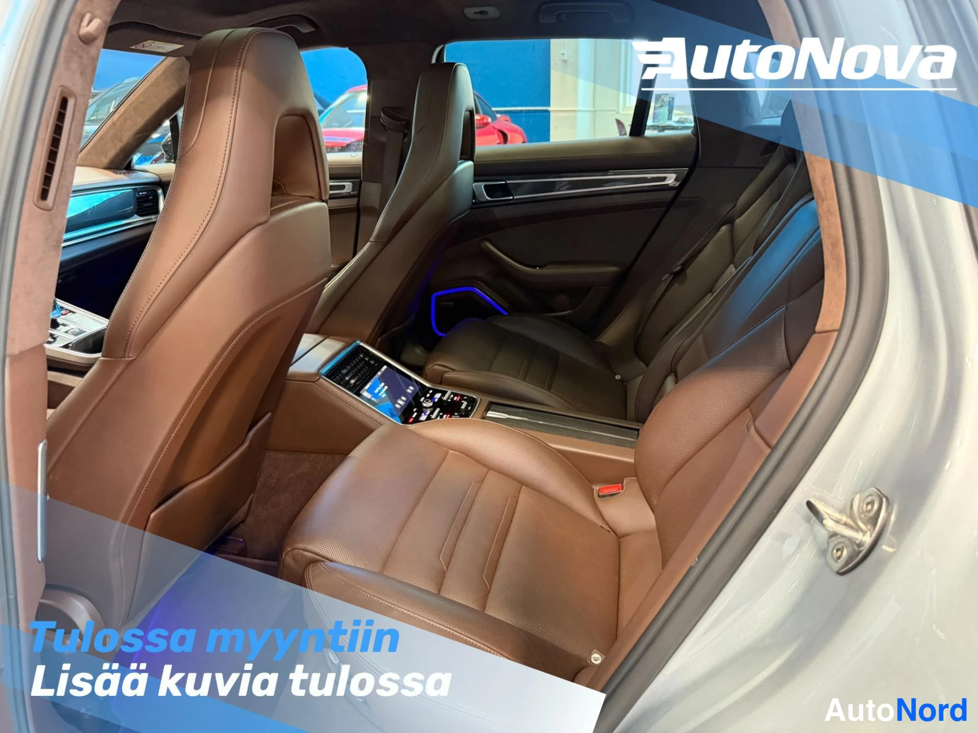 Musta Porsche Panamera Turbo S E-Hybrid 2020, takaistuimet, kuva 7