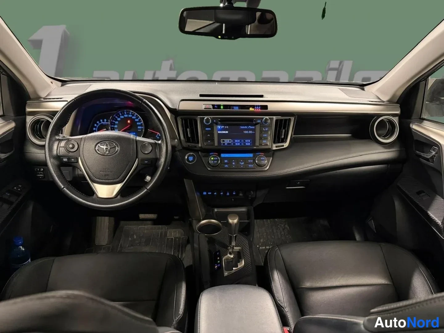 Harmaa Toyota RAV4 2013, ohjaamo, kuva 8