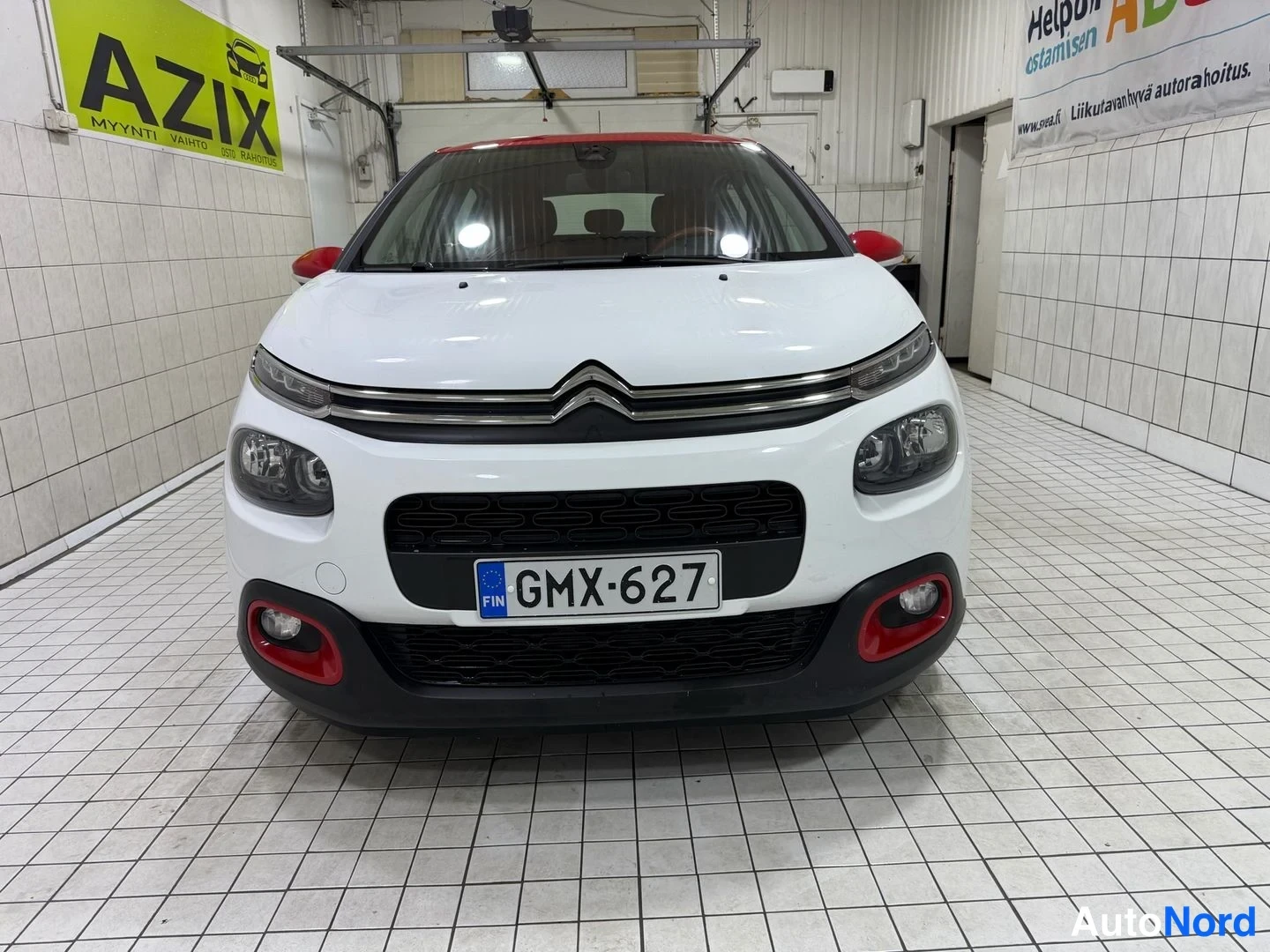 Valkoinen Citroen C3 2017, edestä, kuva 6