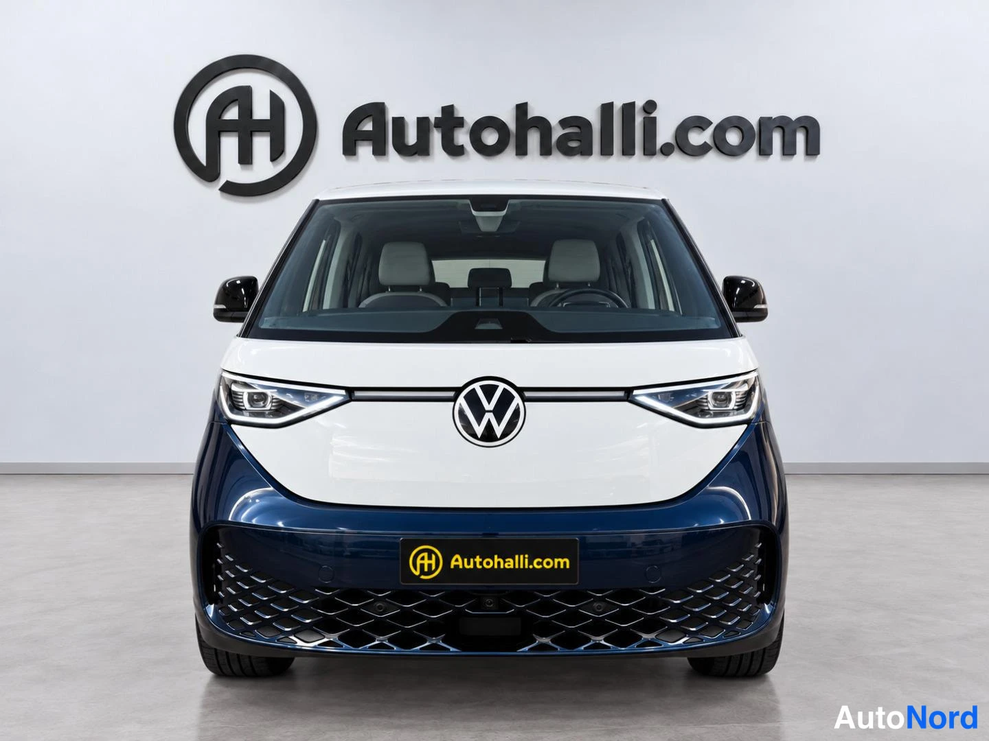 Sininen Volkswagen ID 2023, edestä, kuva 2