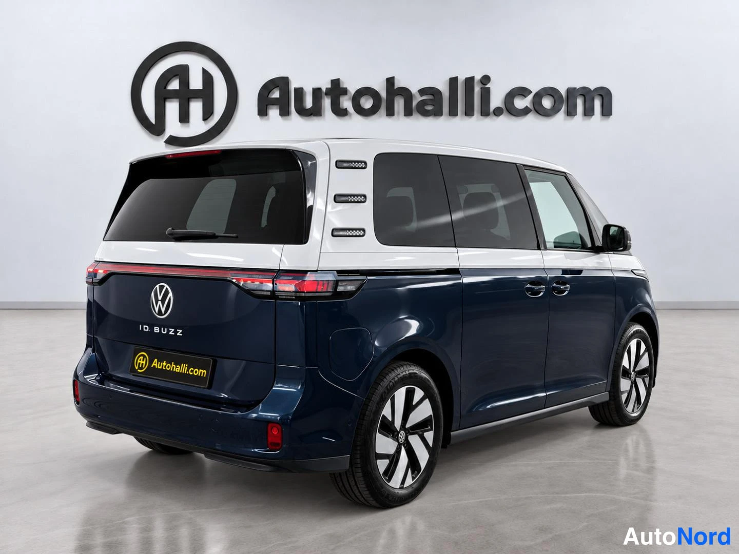 Sininen Volkswagen ID 2023, takaviisto, kuva 5