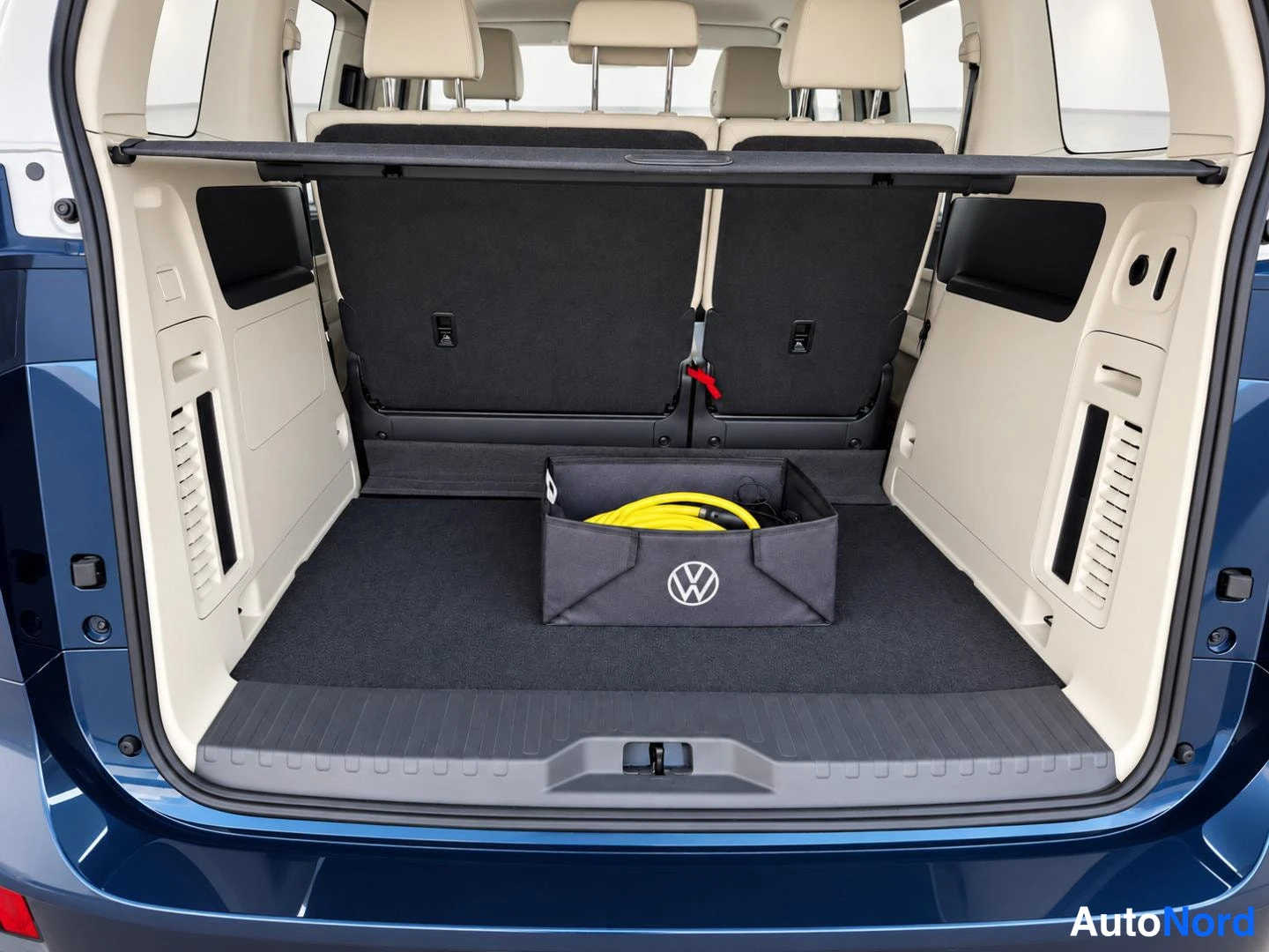 Sininen Volkswagen ID 2023, tavaratila, kuva 10