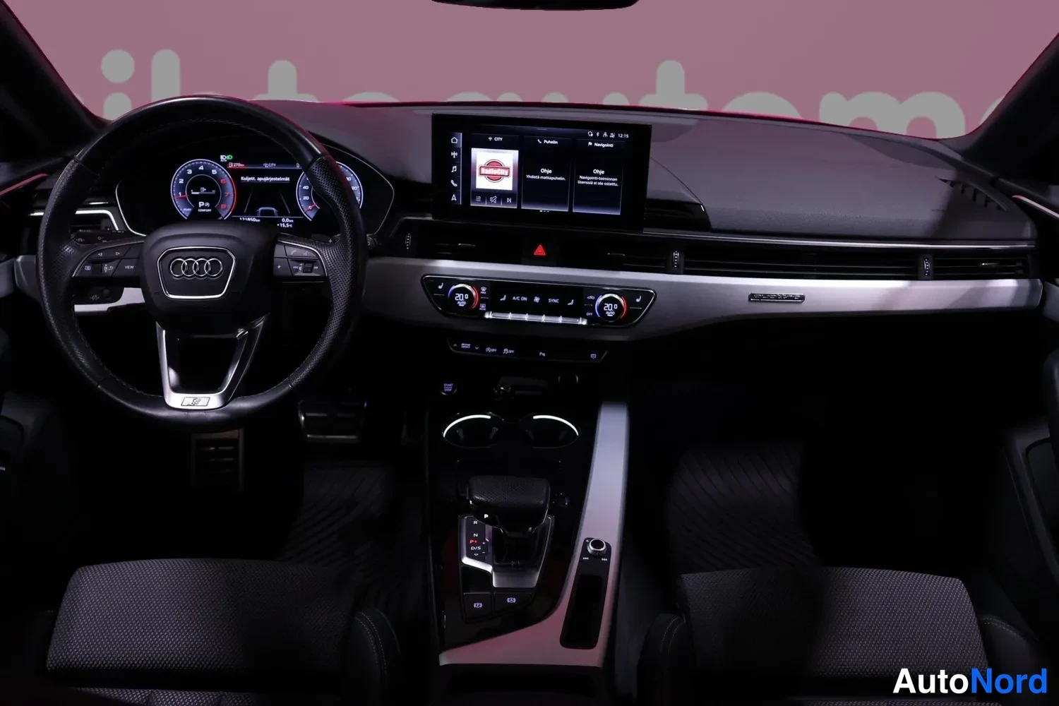 Musta Audi A4 Avant 2021, ohjaamo, kuva 8