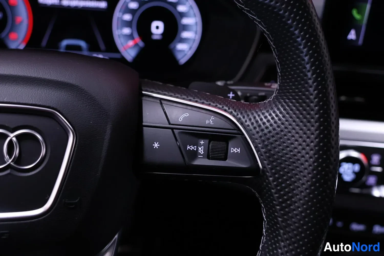 Musta Audi A4 Avant 2021, yksityiskohta, kuva 17