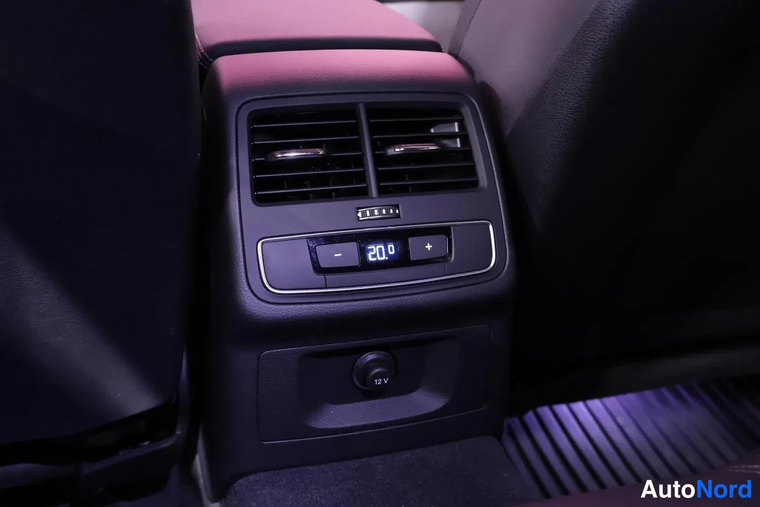 Musta Audi A4 Avant 2021, yksityiskohta, kuva 21