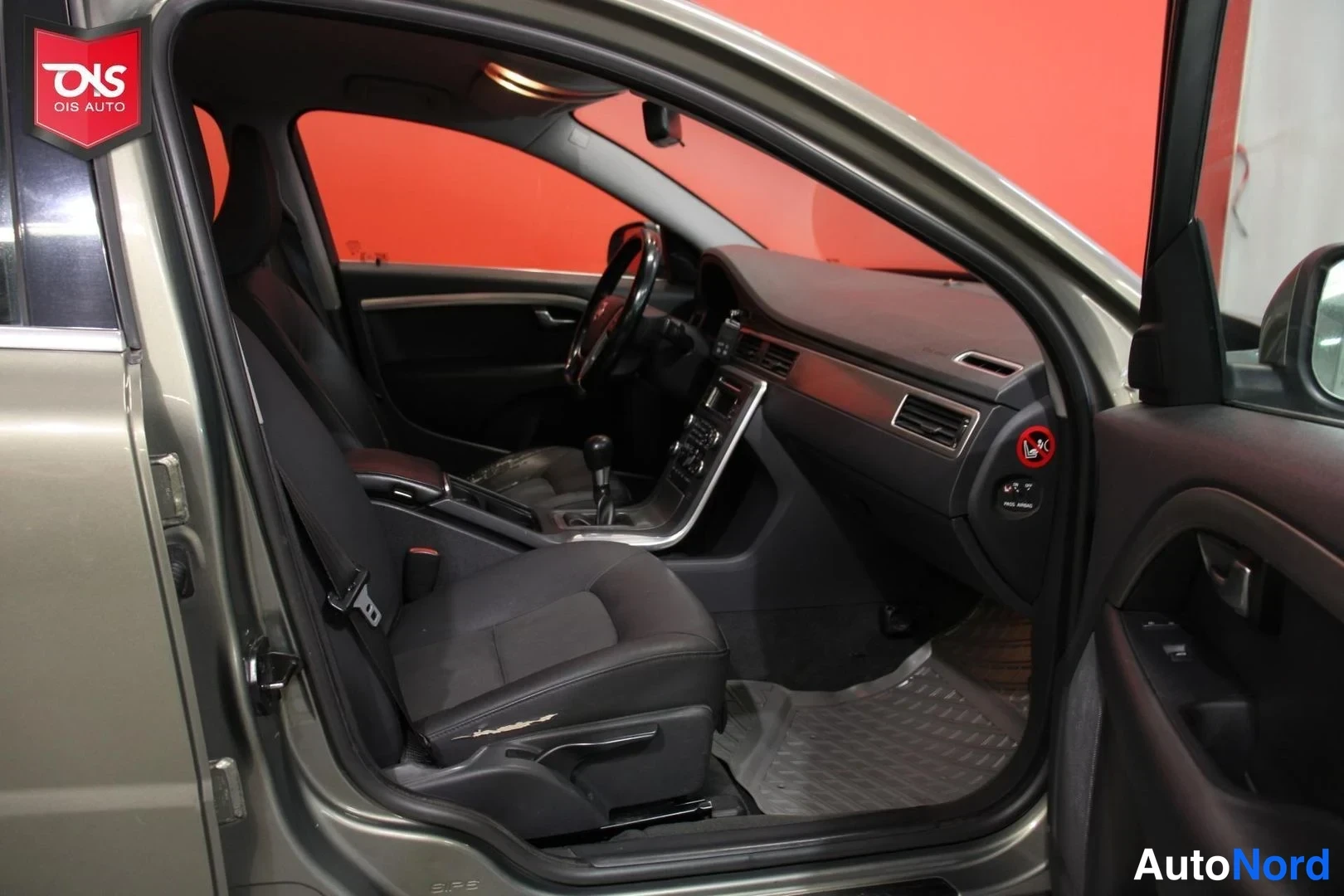 Vihreä Volvo S80 2010, ohjaamo, kuva 10