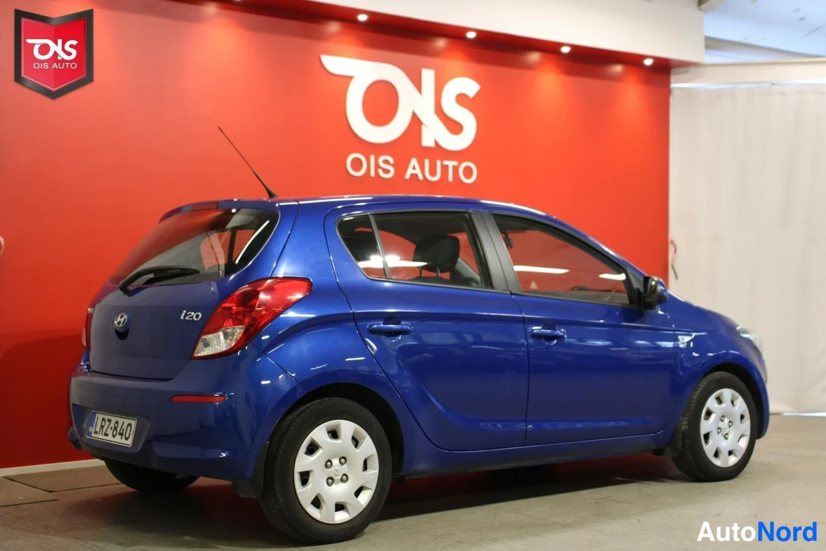 Sininen Hyundai i20 2013, takaviisto, kuva 5