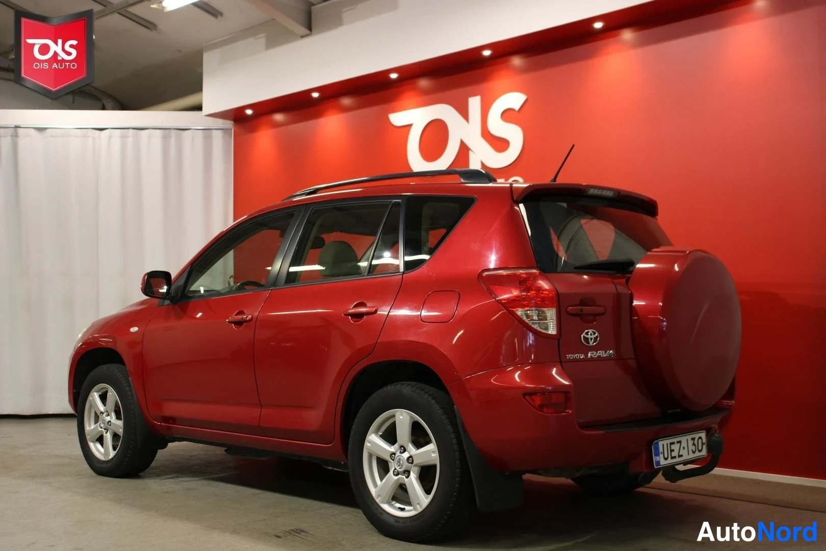 Punainen Toyota RAV4 2007, takaviisto, kuva 8