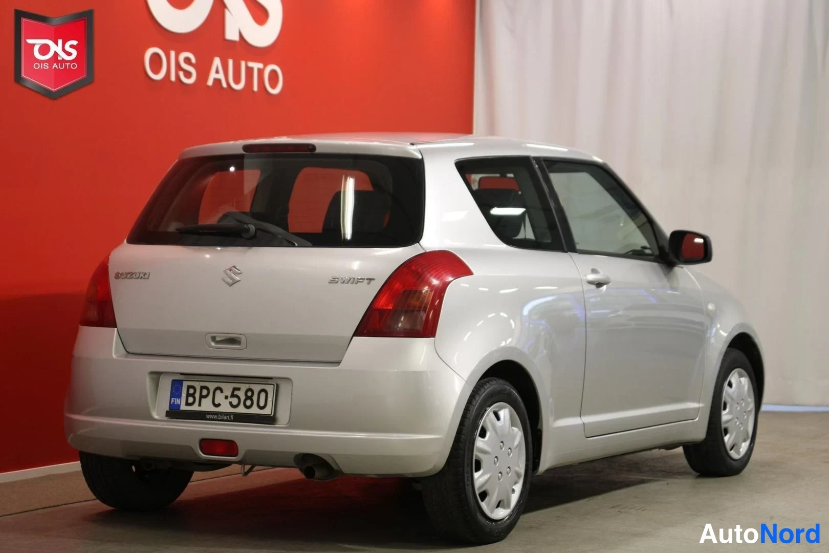 Hopea Suzuki Swift 2005, takaa, kuva 8