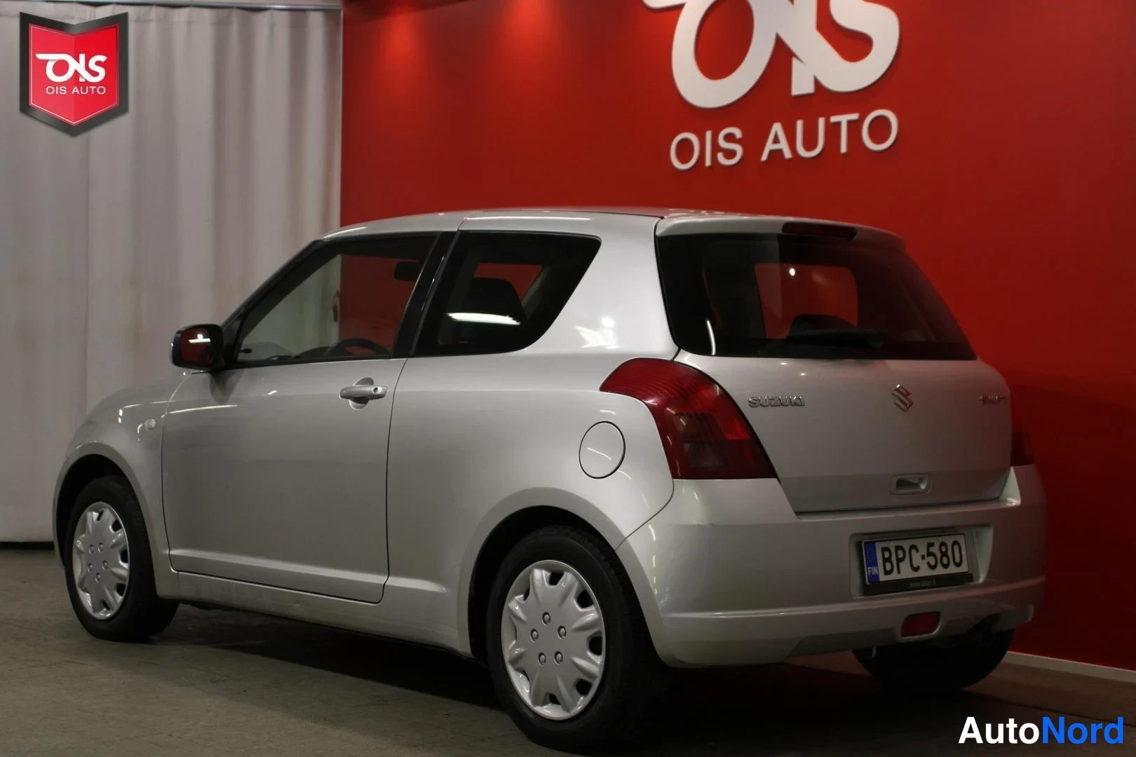 Hopea Suzuki Swift 2005, takaviisto, kuva 7