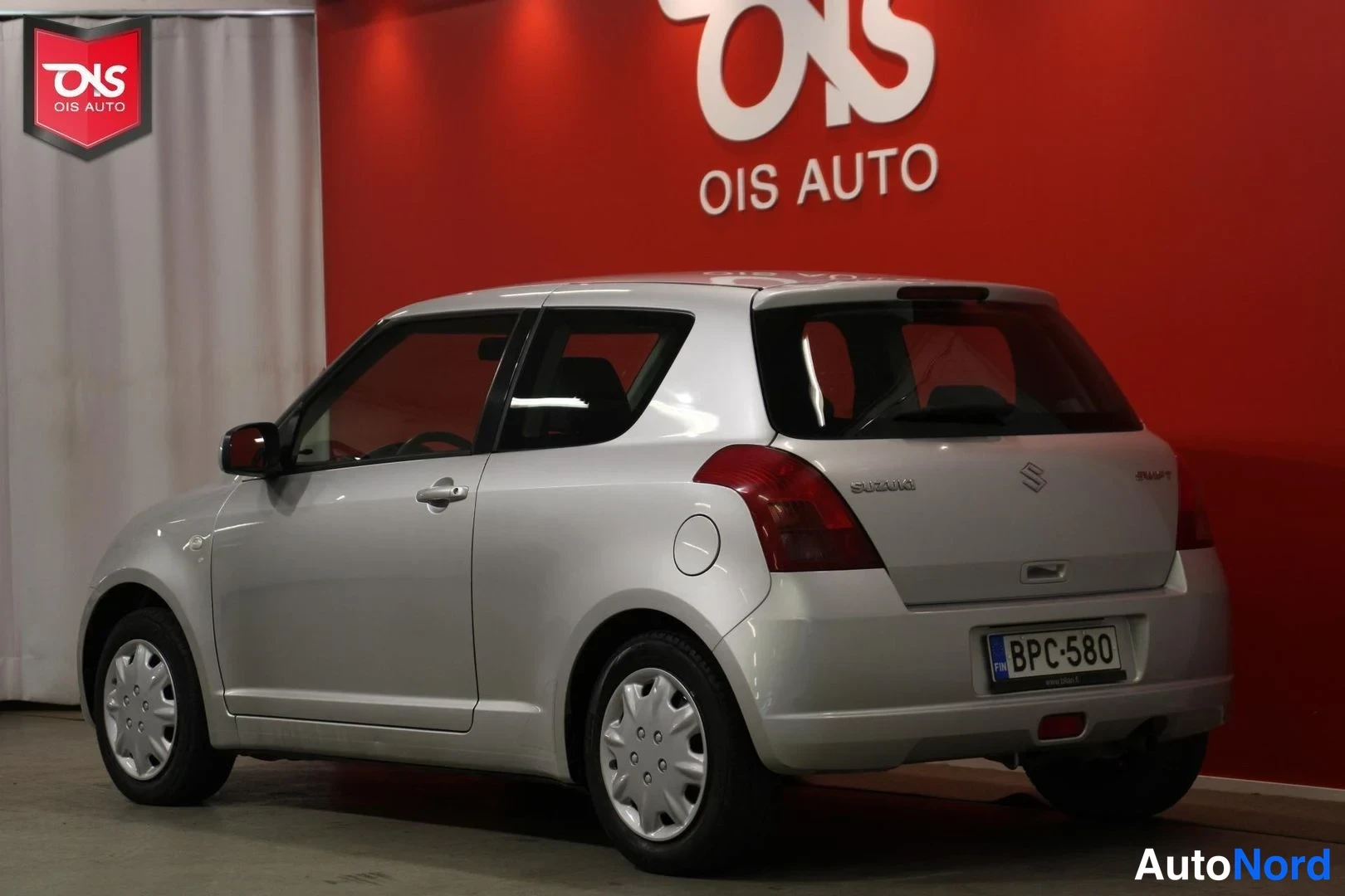 Hopea Suzuki Swift 2005, takaviisto, kuva 5