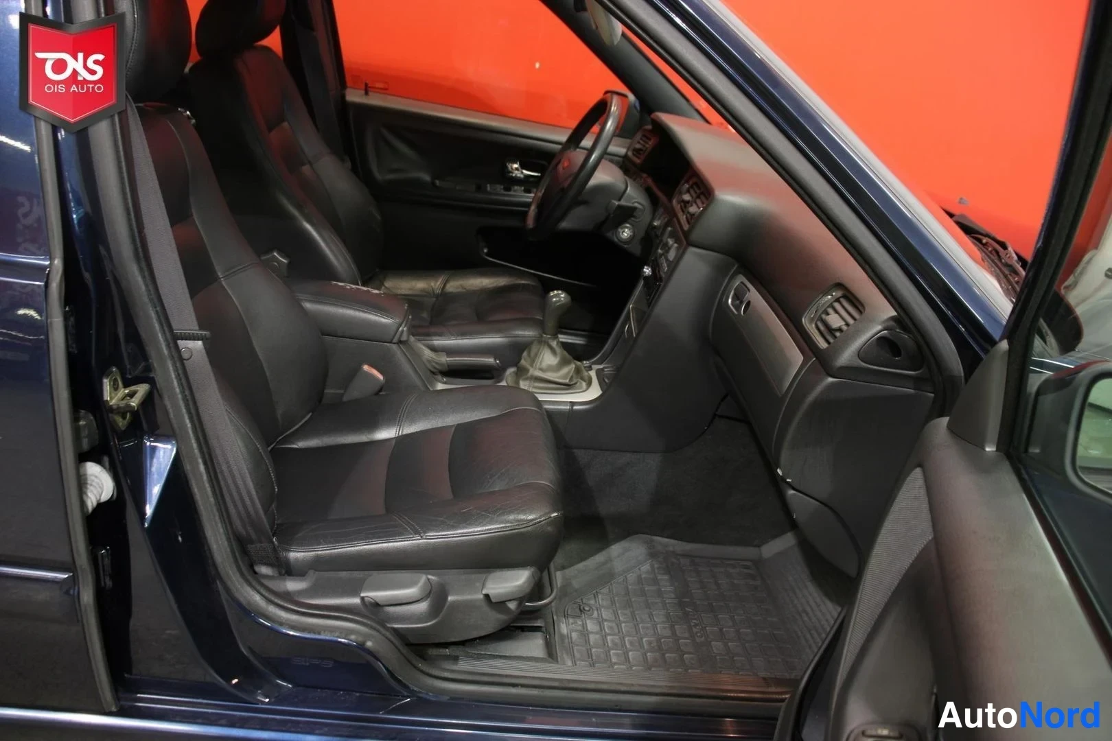 Sininen Volvo S70 2000, etuistuimet, kuva 10
