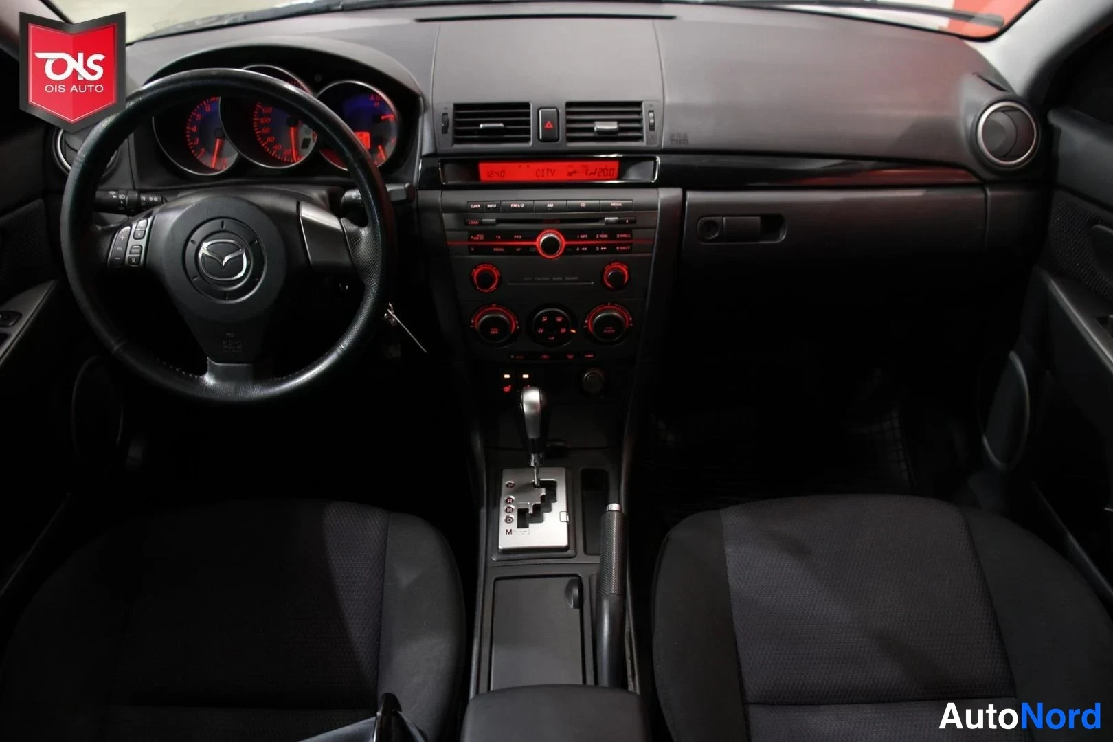 Harmaa Mazda 3 2007, ohjaamo, kuva 11