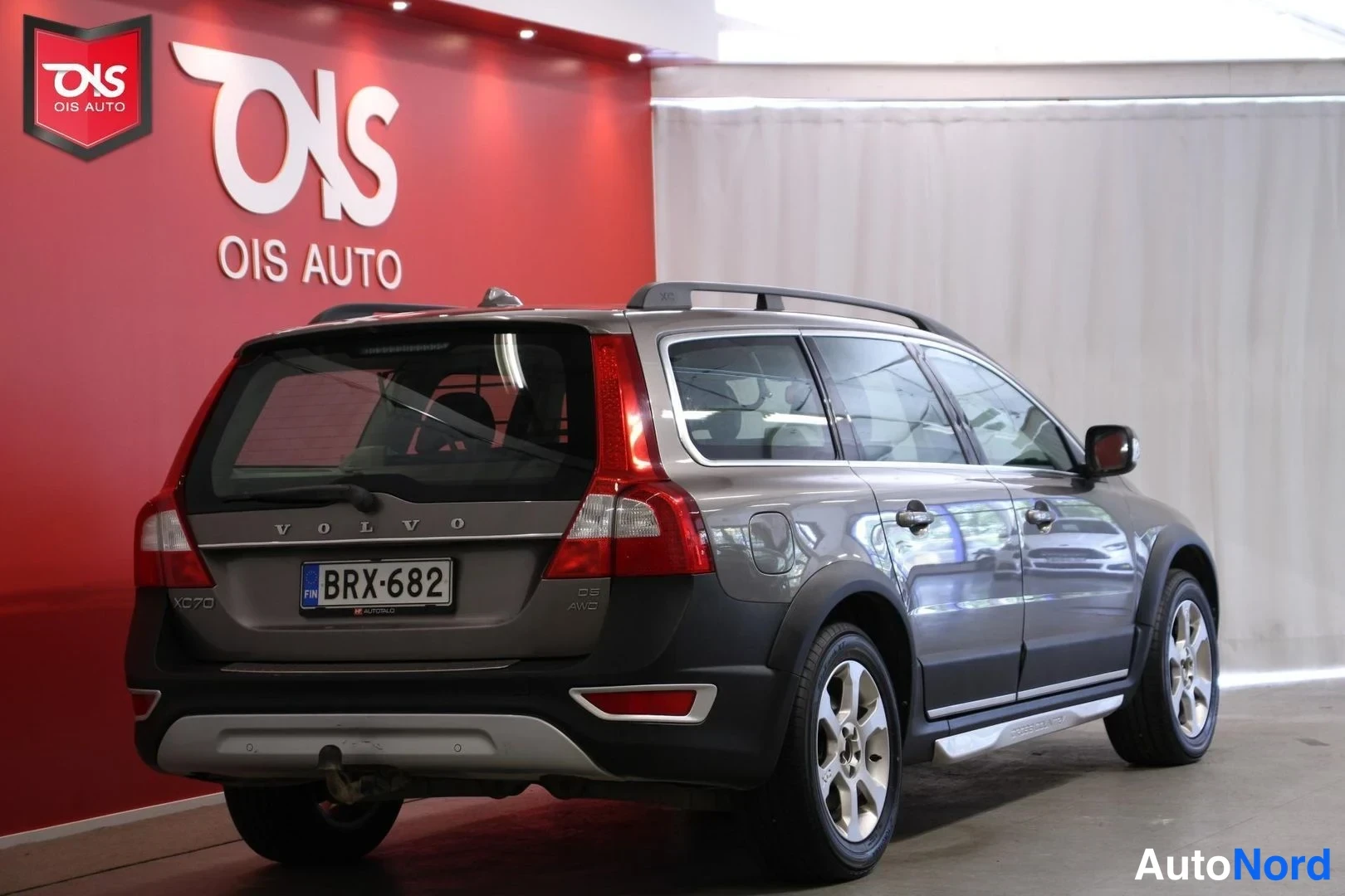 Ruskea Volvo XC70 2008, takaviisto, kuva 6