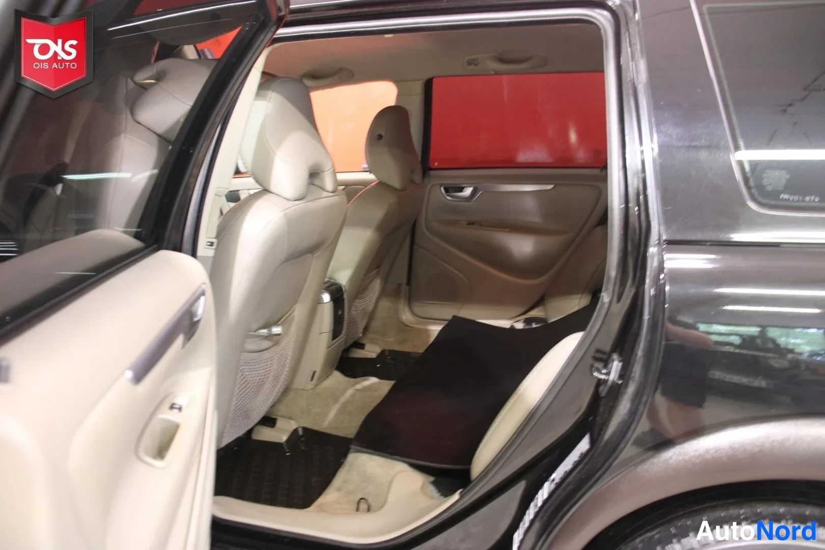 Musta Volvo XC70 2006, takaistuimet, kuva 12