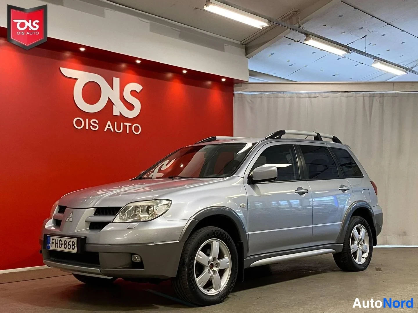 Harmaa Mitsubishi Outlander 2006, etuviisto, keula vasemmalle, kuva 2