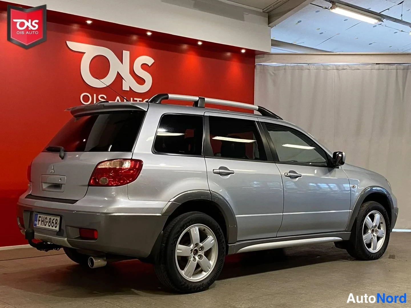 Harmaa Mitsubishi Outlander 2006, takaviisto, kuva 5