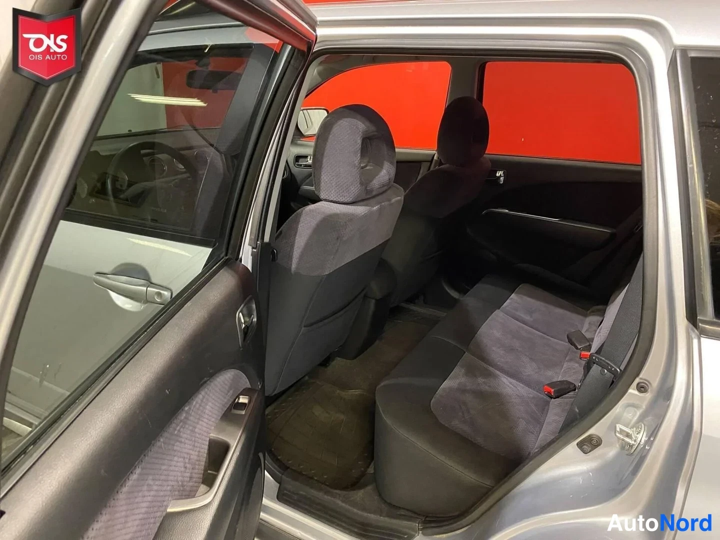 Harmaa Mitsubishi Outlander 2006, takaistuimet, kuva 11